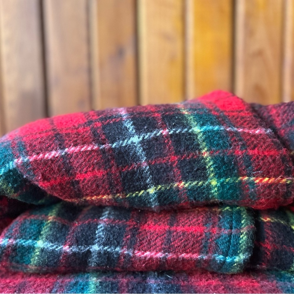 Tennessee Woolen Mills Wearable Blanket Wrap Snap Plaid Stadium Robe Snuggle USA - Picture 11 of 13